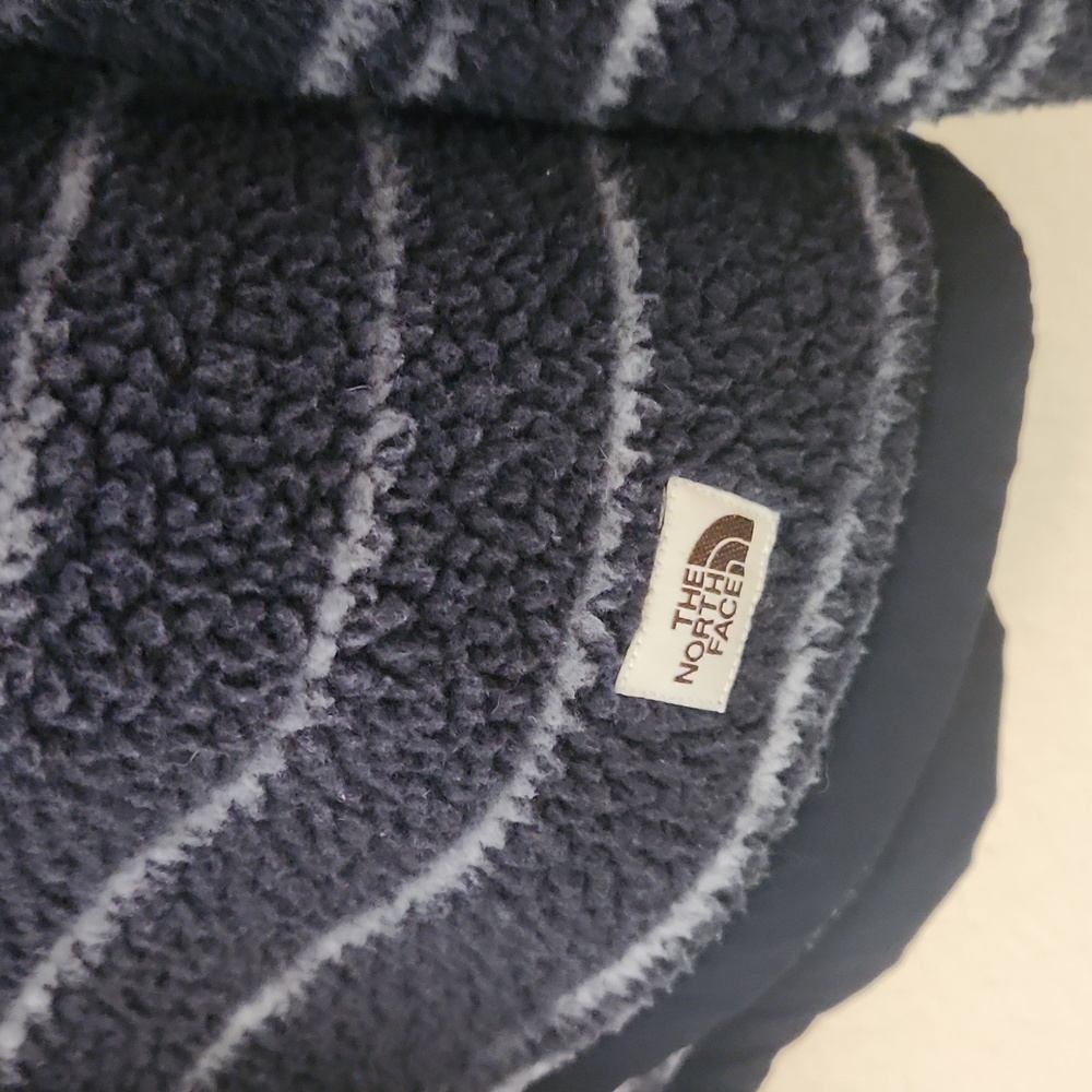 Northface pullover - Picture 3 of 3